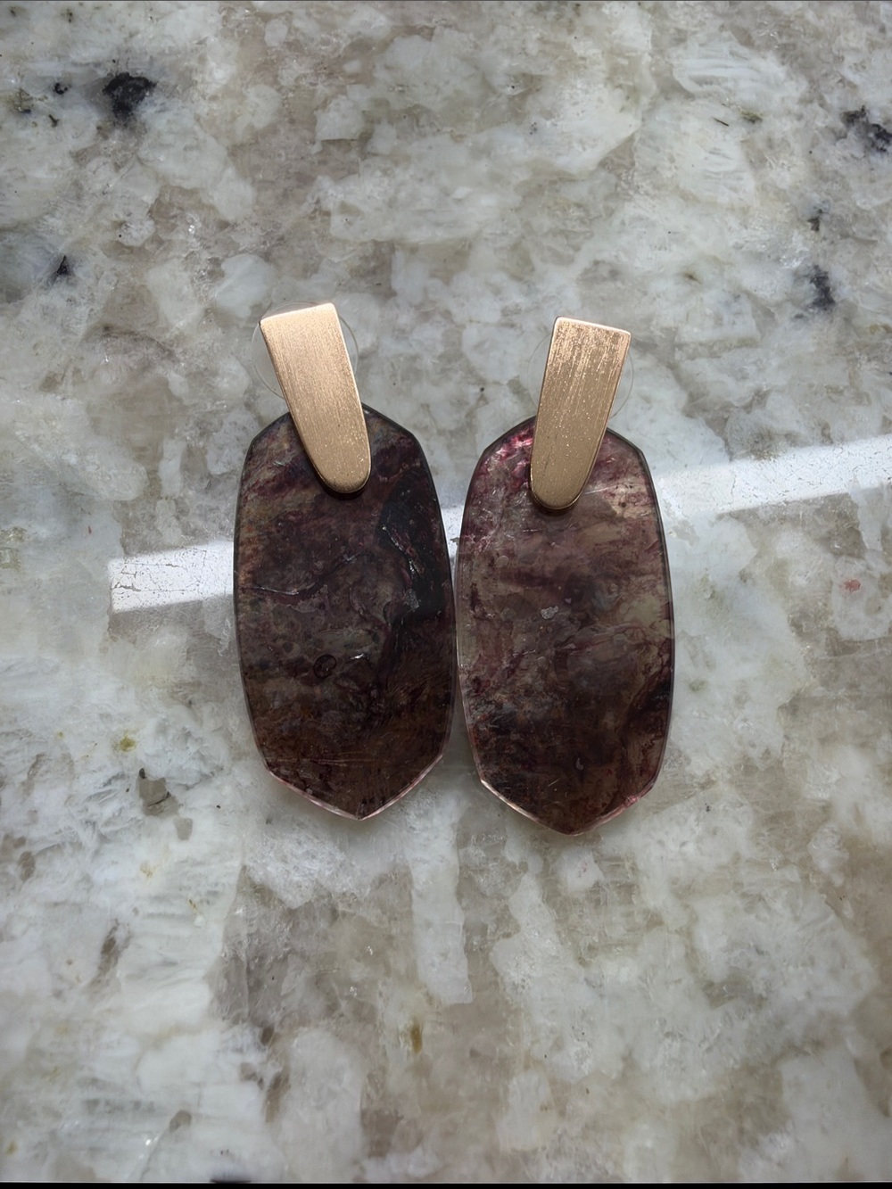 Kendra Scott Maroon and Gold Drop Earrings